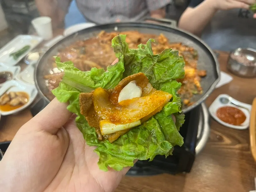 양념이 배어든 주물럭 당면