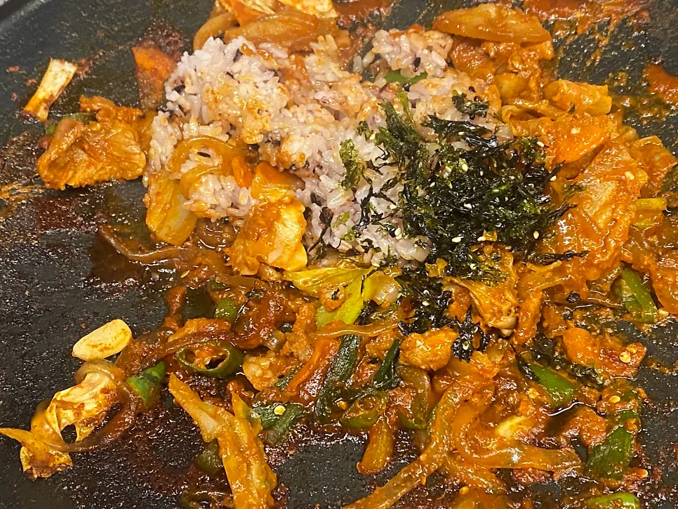 Finishing a meal at a meat restaurant near Pyeongtaek Station