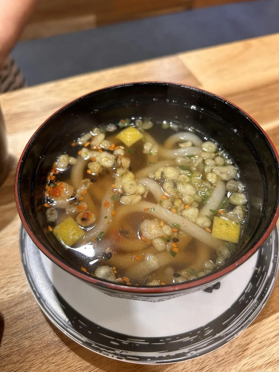 즉석 조리된 따끈한 우동