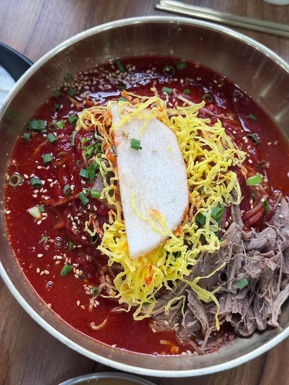Seoul Myeonok's bibim naengmyeon with red seasoning