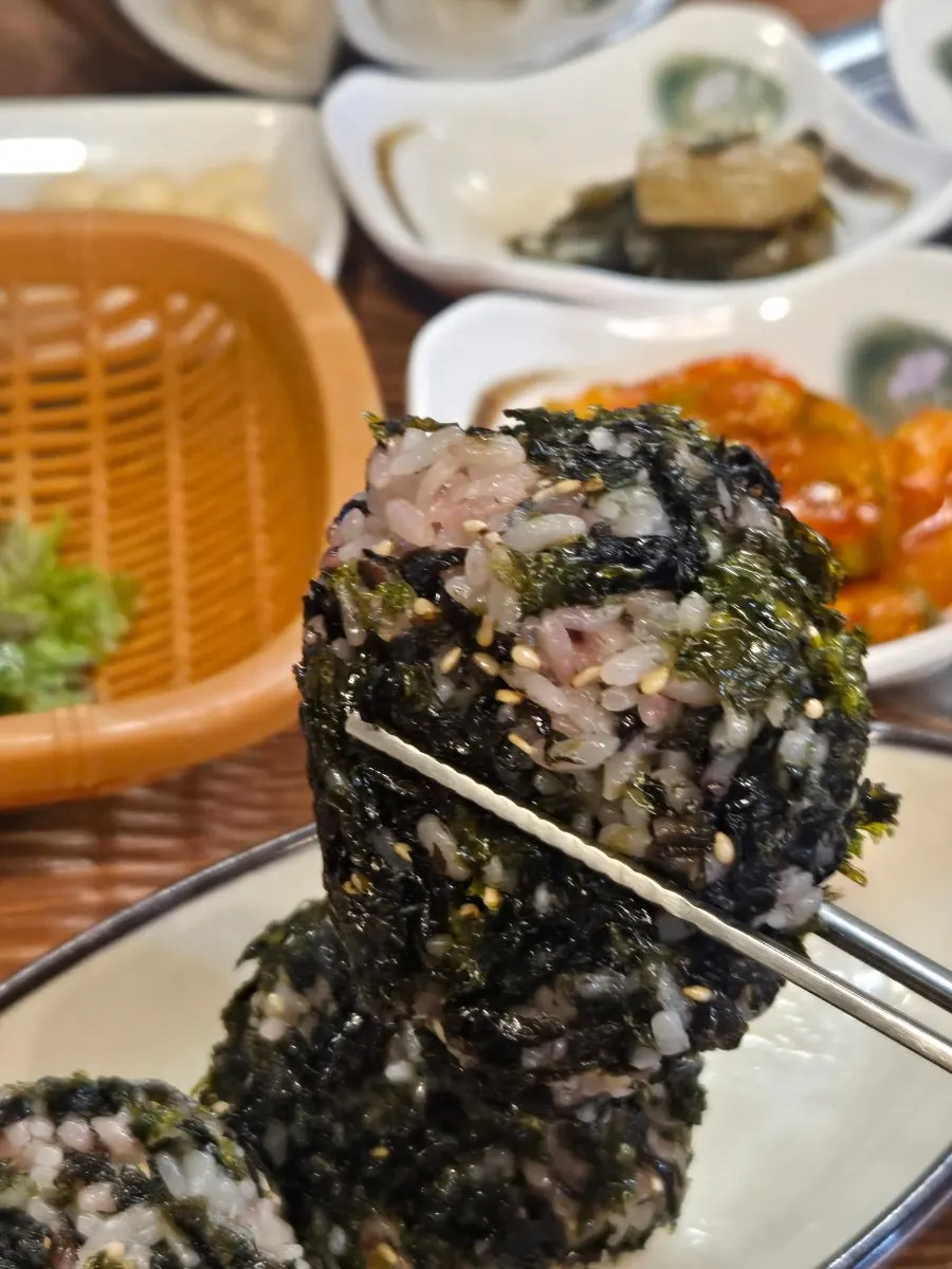 큼지막한 주먹밥