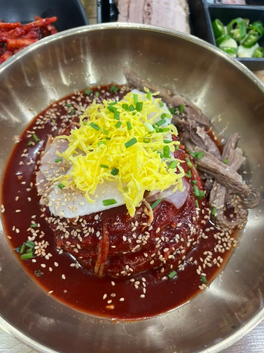평양냉면 육수와 면