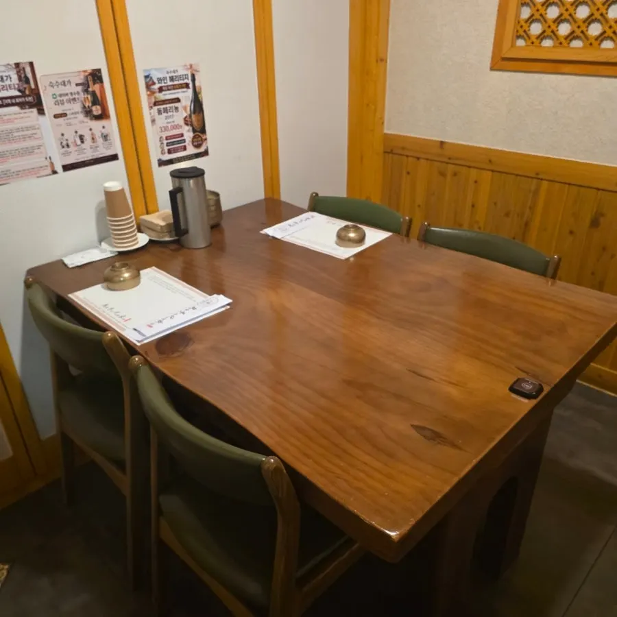 Interior of Suksudaega with a wine display