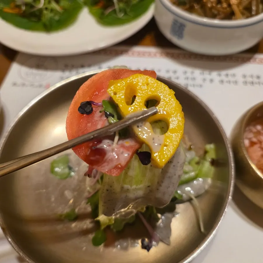 Neatly prepared Korean set-meal side dishes