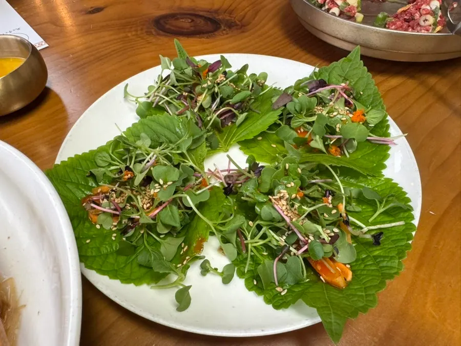 Royal court bulgogi salad