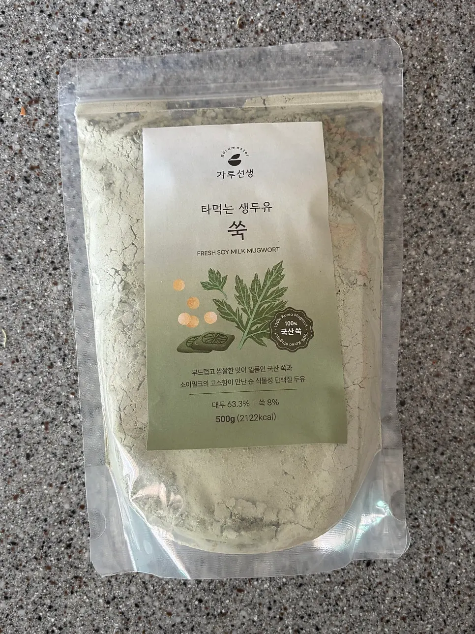 The mugwort soy milk pouch shown with its packaging