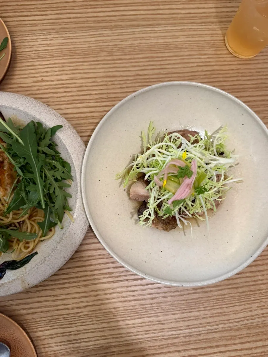A seat with drinks set at Pyu Euljiro