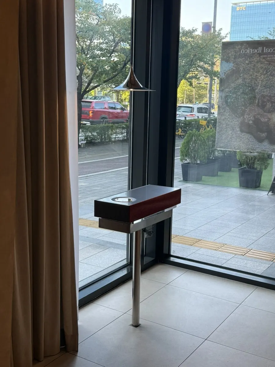 QUEDA 꿰다 매장 내부 모습
