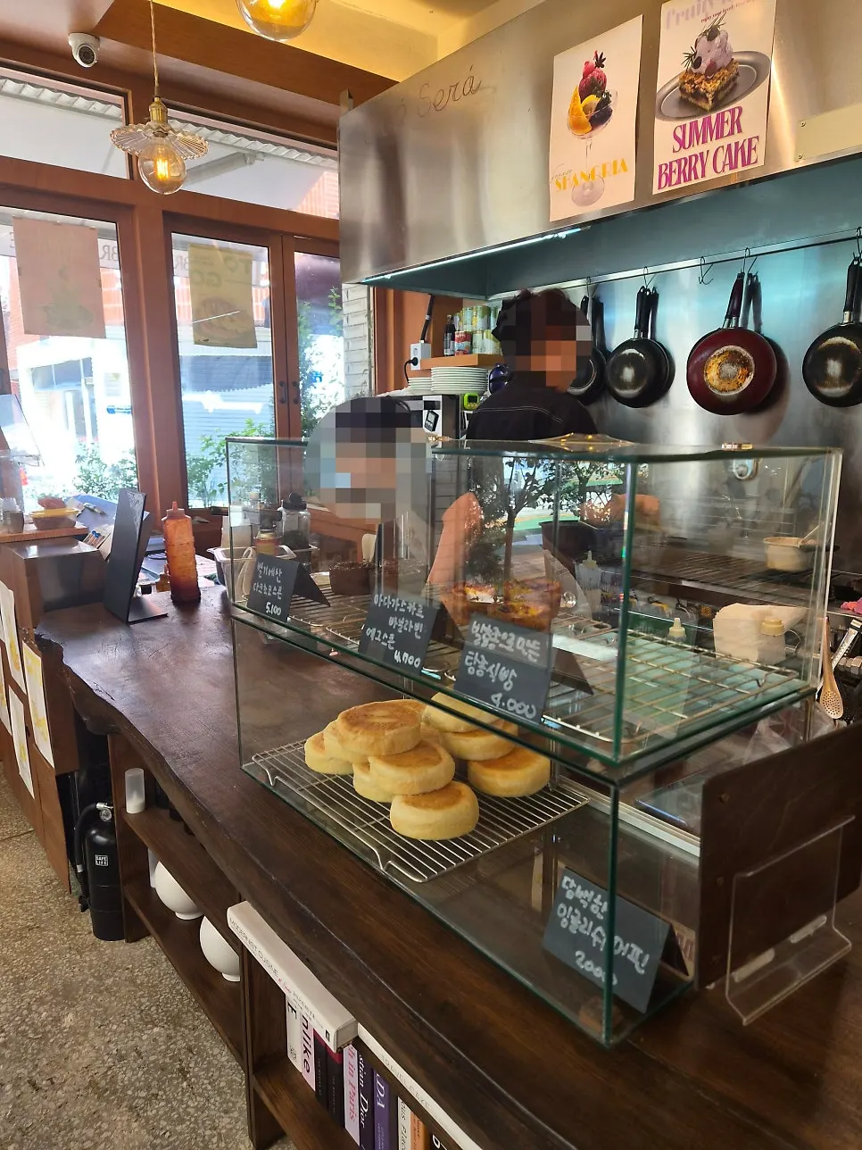Interior seating at Que Sera during brunch hours