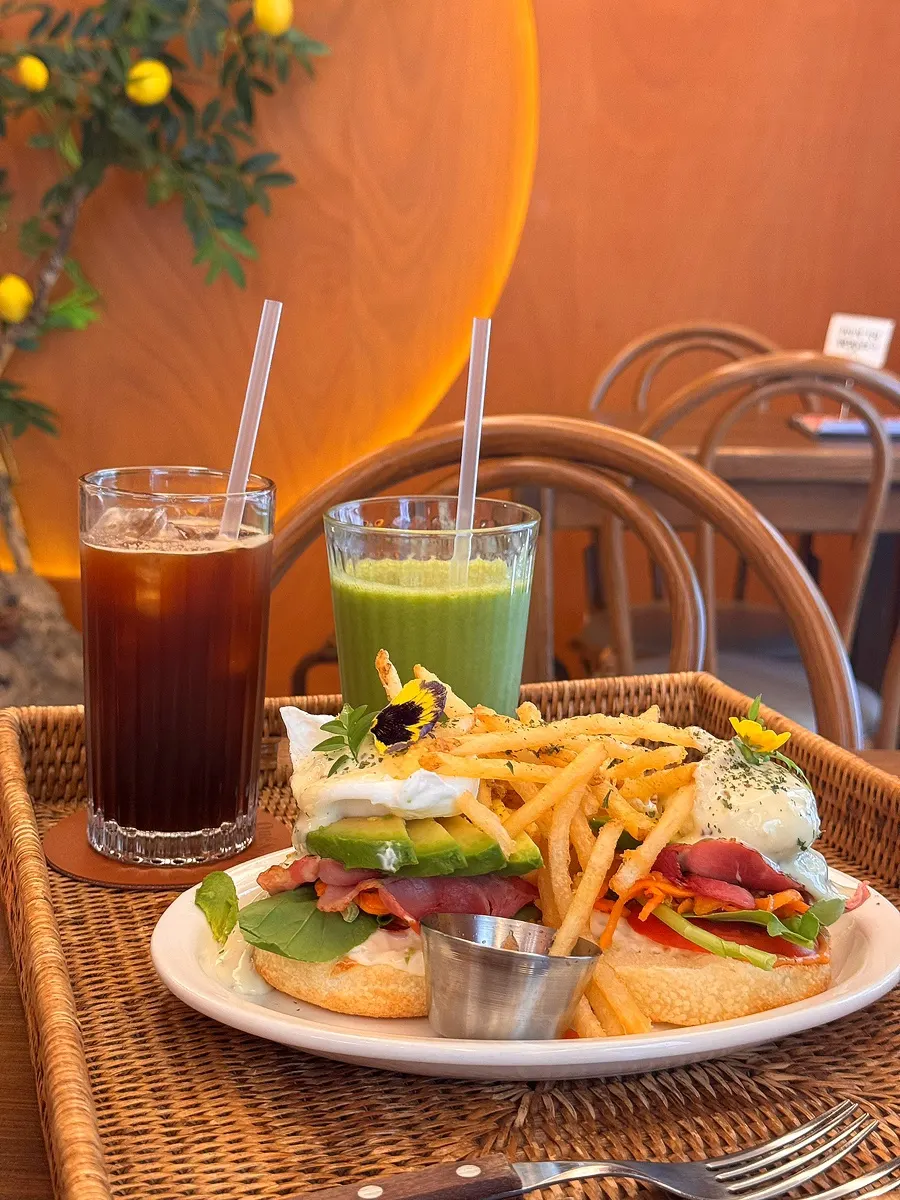 Brunch spread set on the table at Que Sera