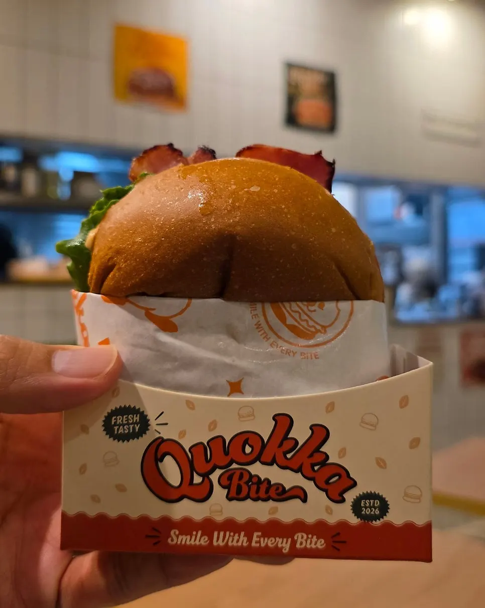 식사 중인 쿼카바이트 매장 분위기