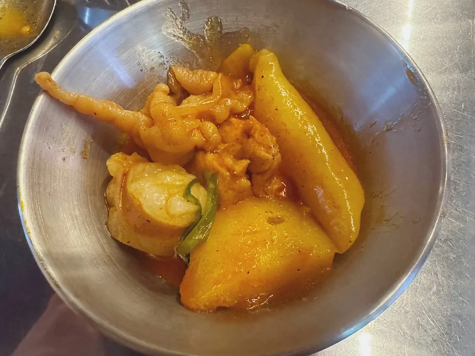 Reduced, simmered-down gopdoritang broth