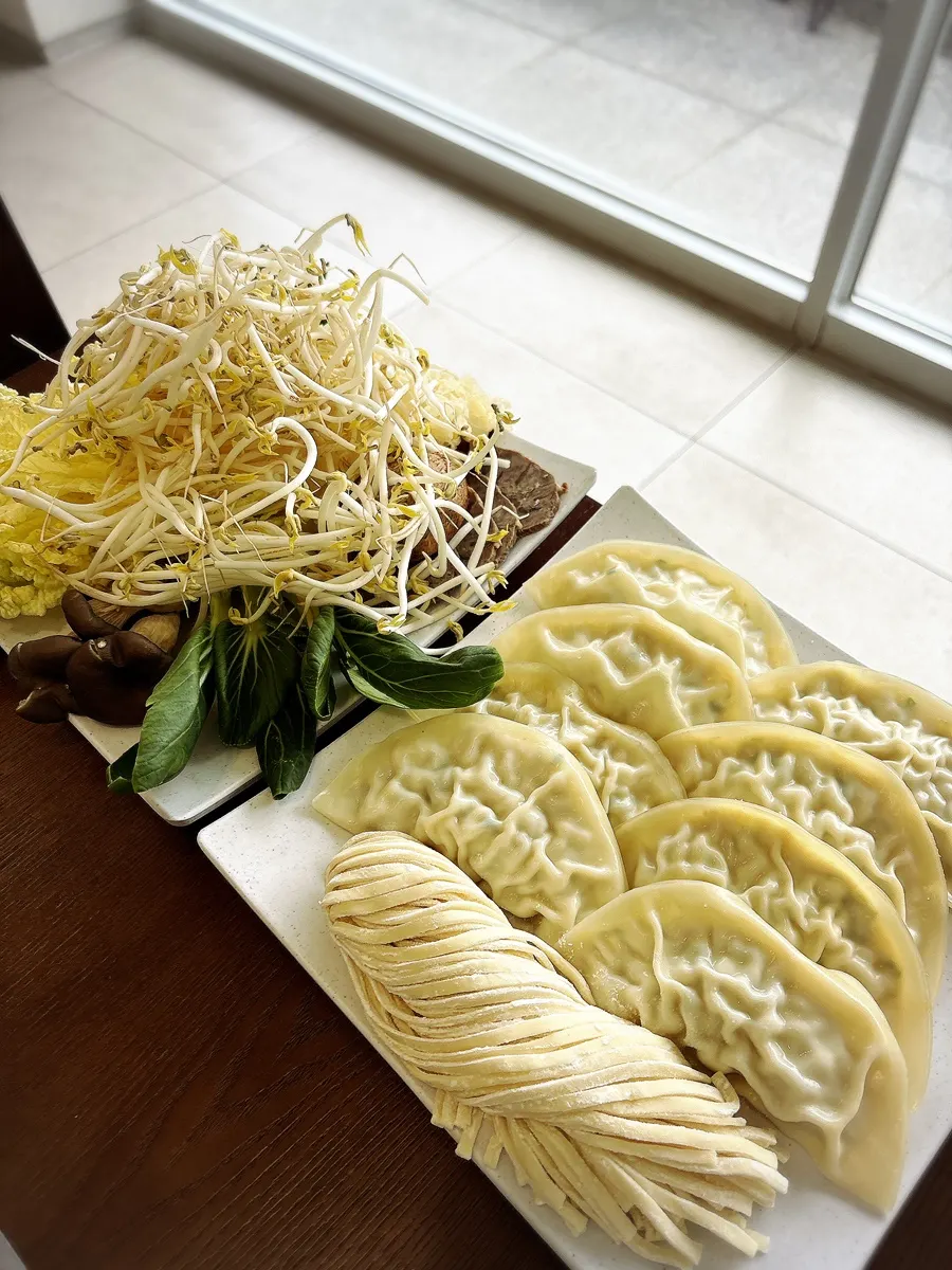 Cross-section of the crispy mung bean pancake