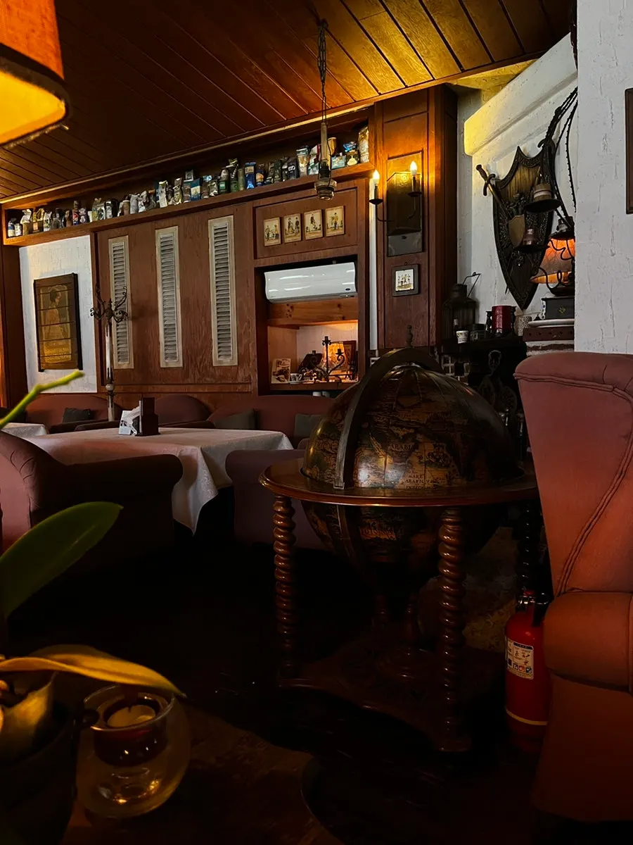 Café table with old-fashioned props