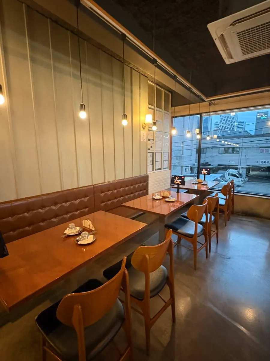 라마앤바바나 동성로본점 입구