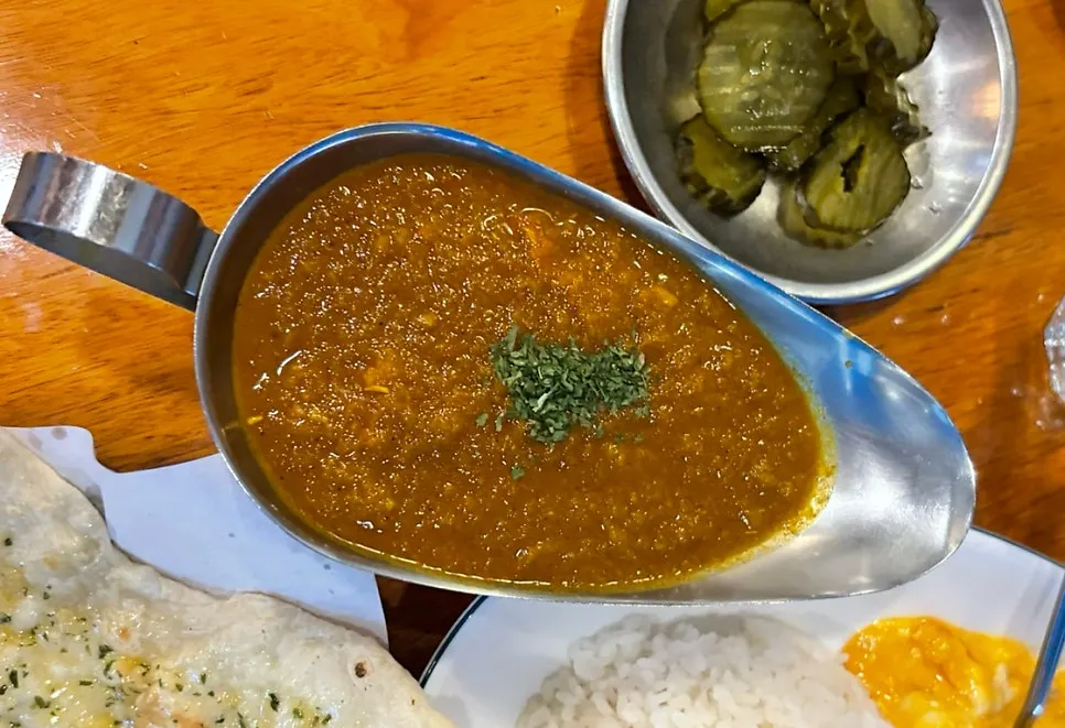 라마앤바바나 치킨커리 한 그릇