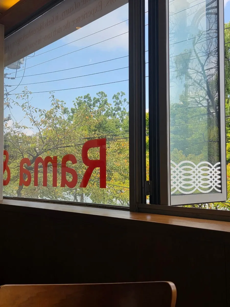 Table seating at Rama & Babana Suseong Branch