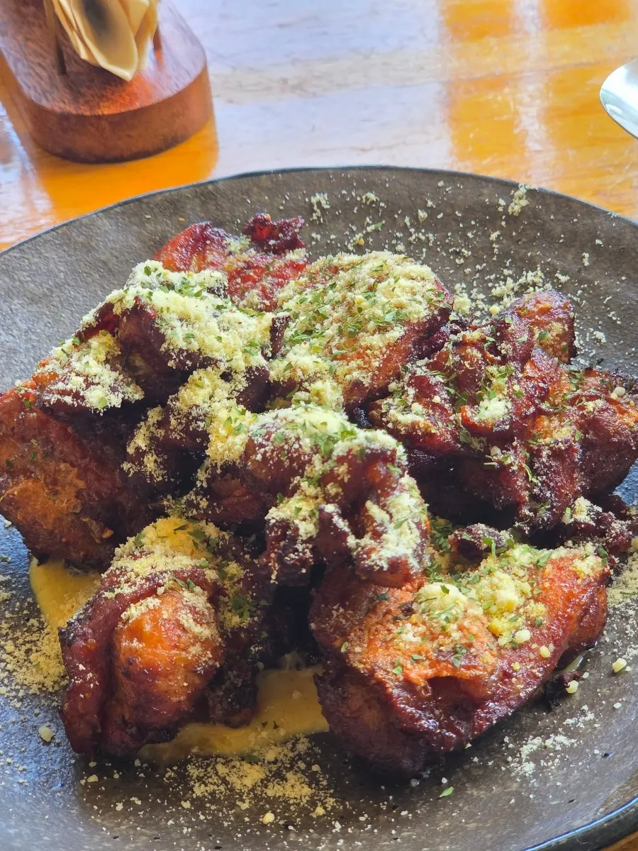 Tandoori cream chicken with two bottles of beer
