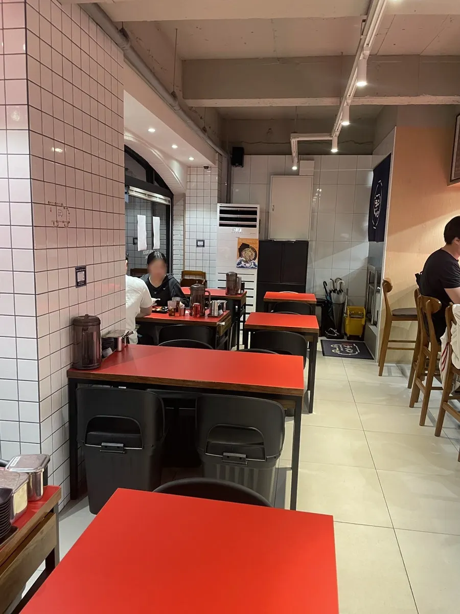 The clean, no-frills interior of Ramen Truck Konkuk University Branch