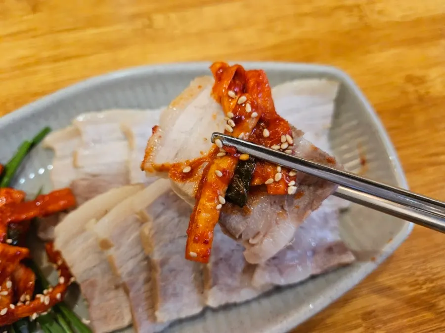 Freshly boiled mini suyuk from Ranchalguksu