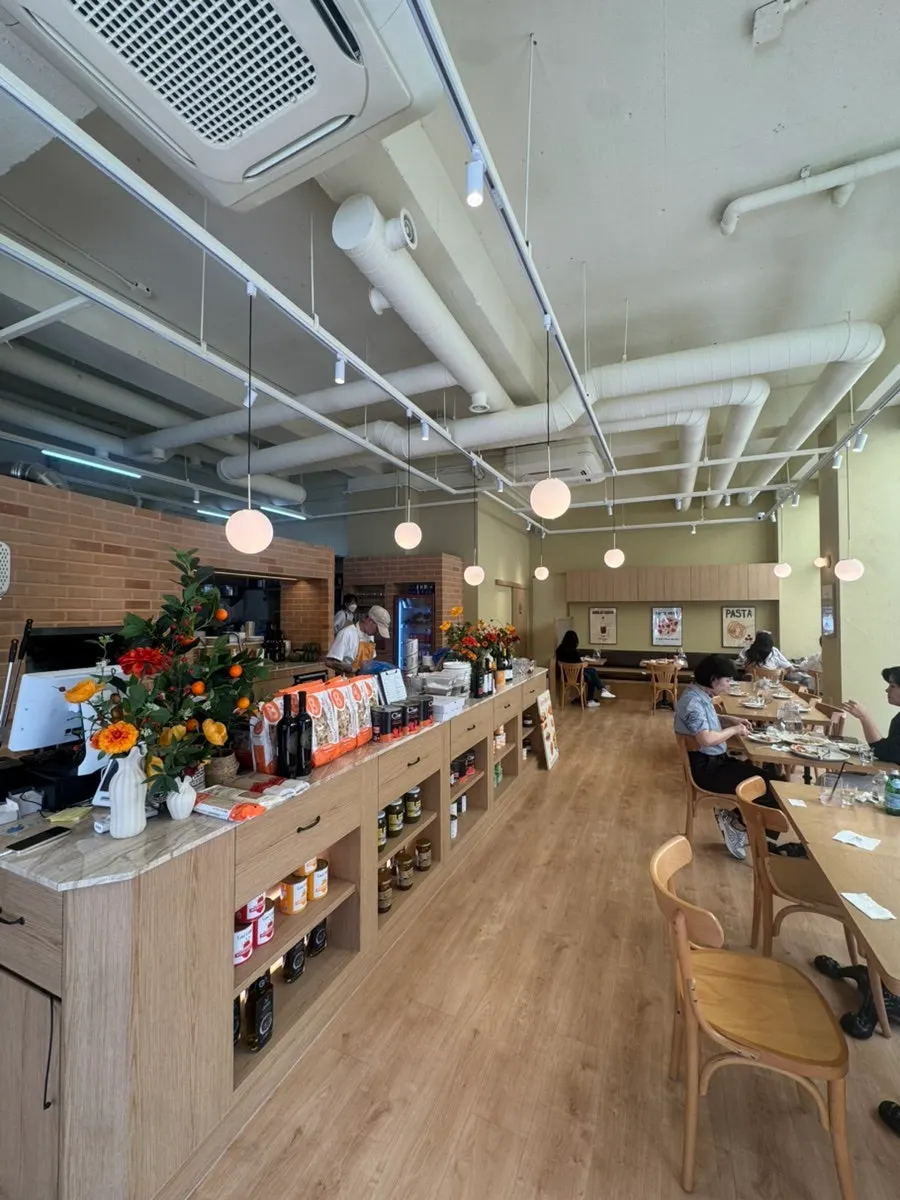Interior decor of Raon Sik Tak Pangyo Branch