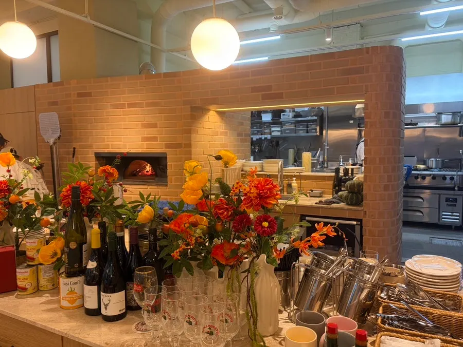 Interior atmosphere at Raon Sik Tak Pangyo Branch