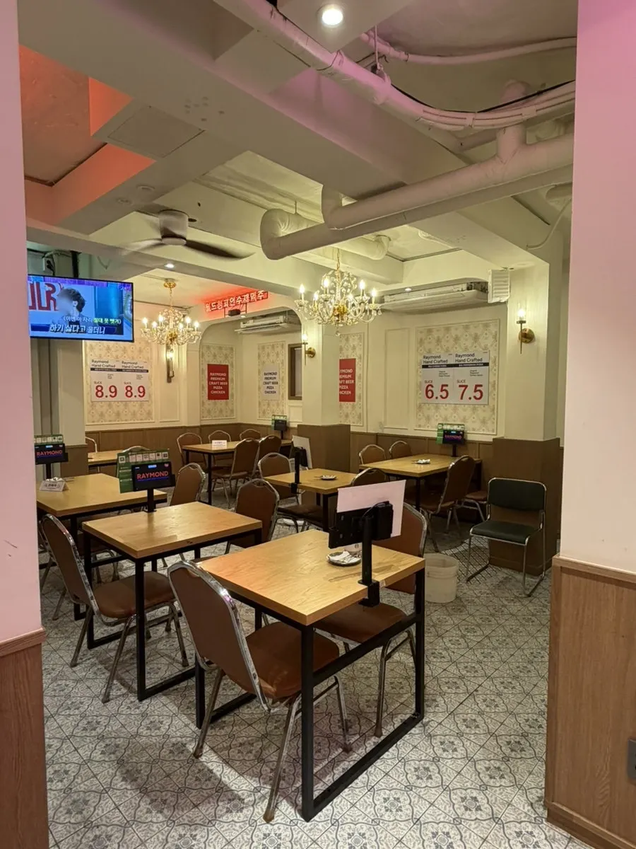 Interior with an American dining feel