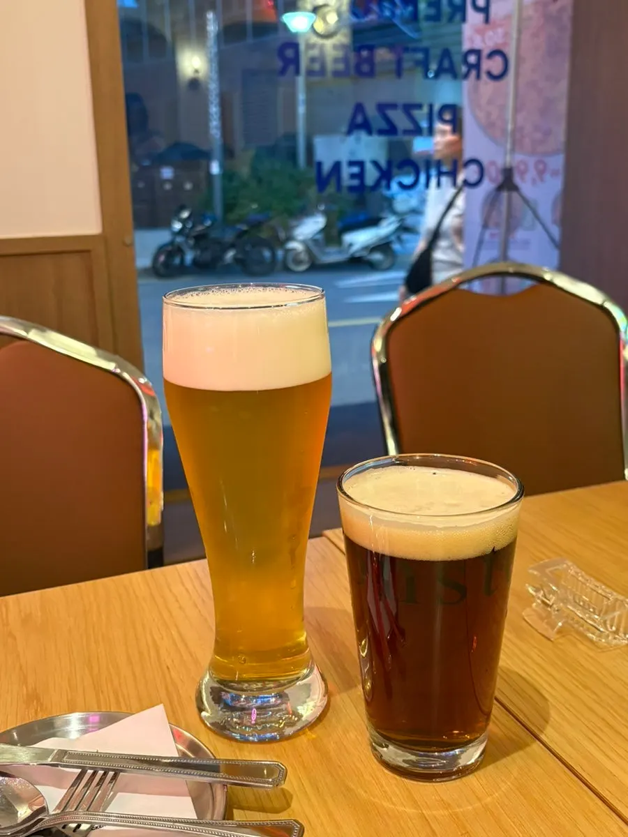 Large-size glass of pilsner lager