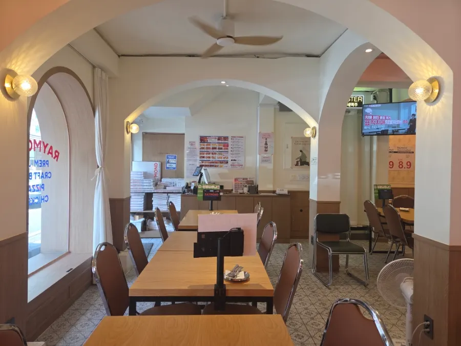 Pizza pub atmosphere inside the restaurant