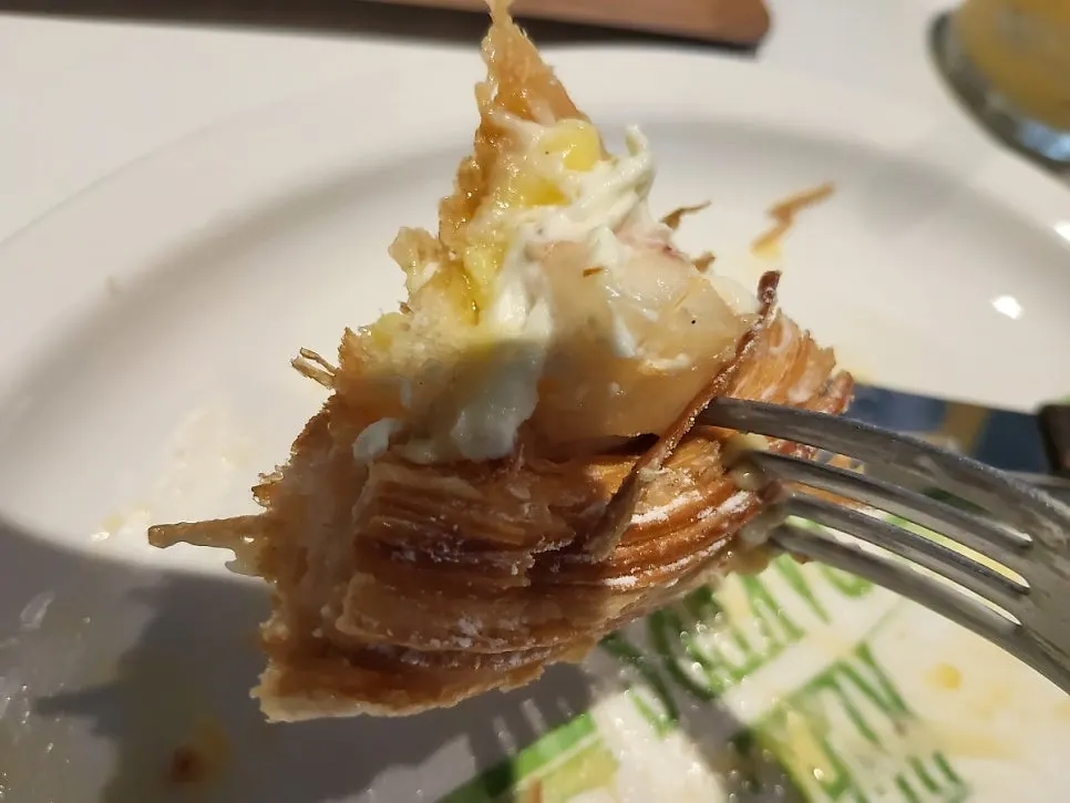 Close-up shot of Reelbakers dessert plate