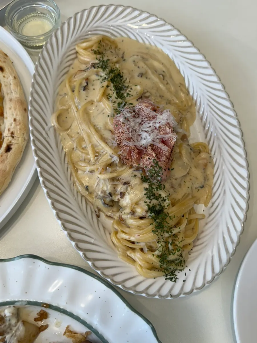 Roe cream pasta at Resting07