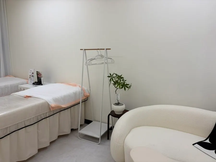 Neatly arranged treatment space