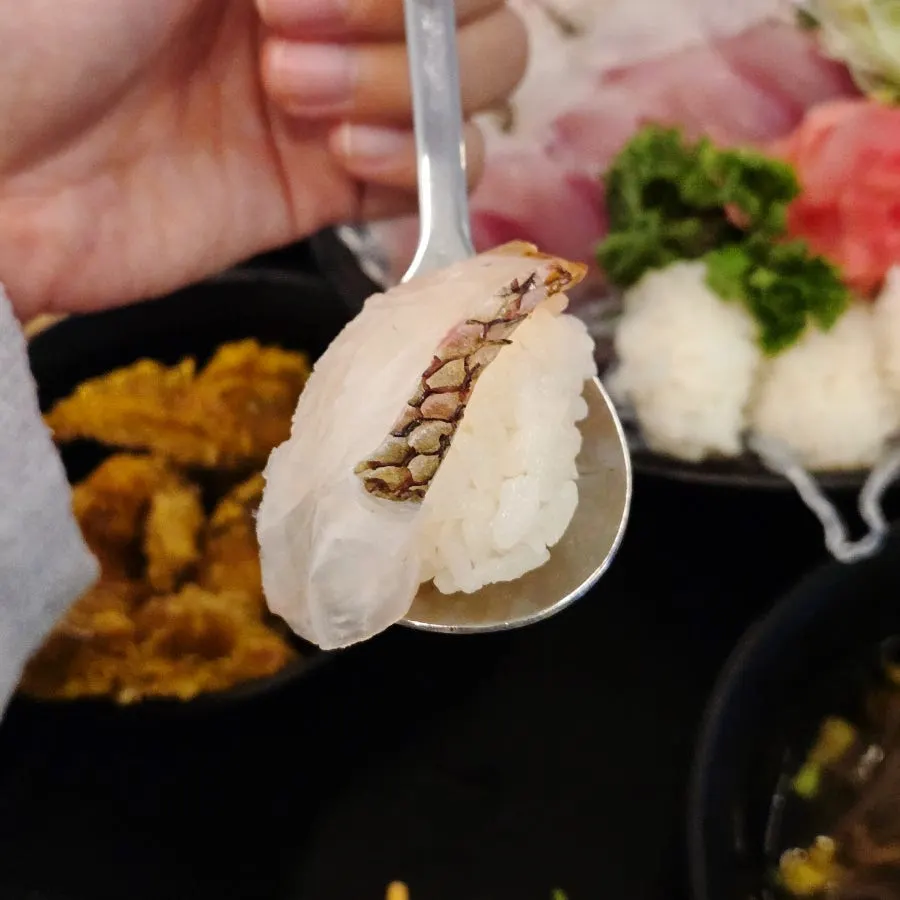 모둠회와 함께 나온 초밥용 밥