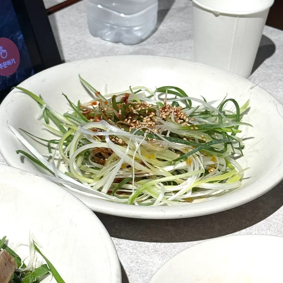 A plate of muk (jelly) and other Risan side dishes