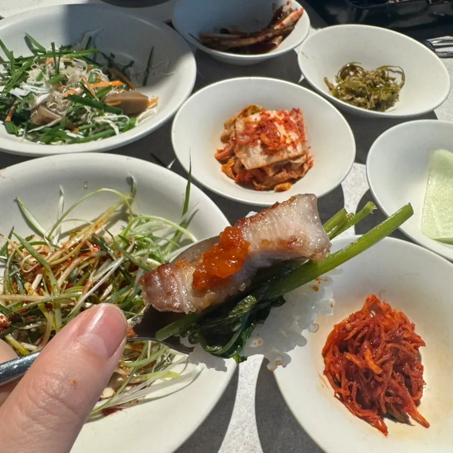 돌판에 구운 흑돼지 목살