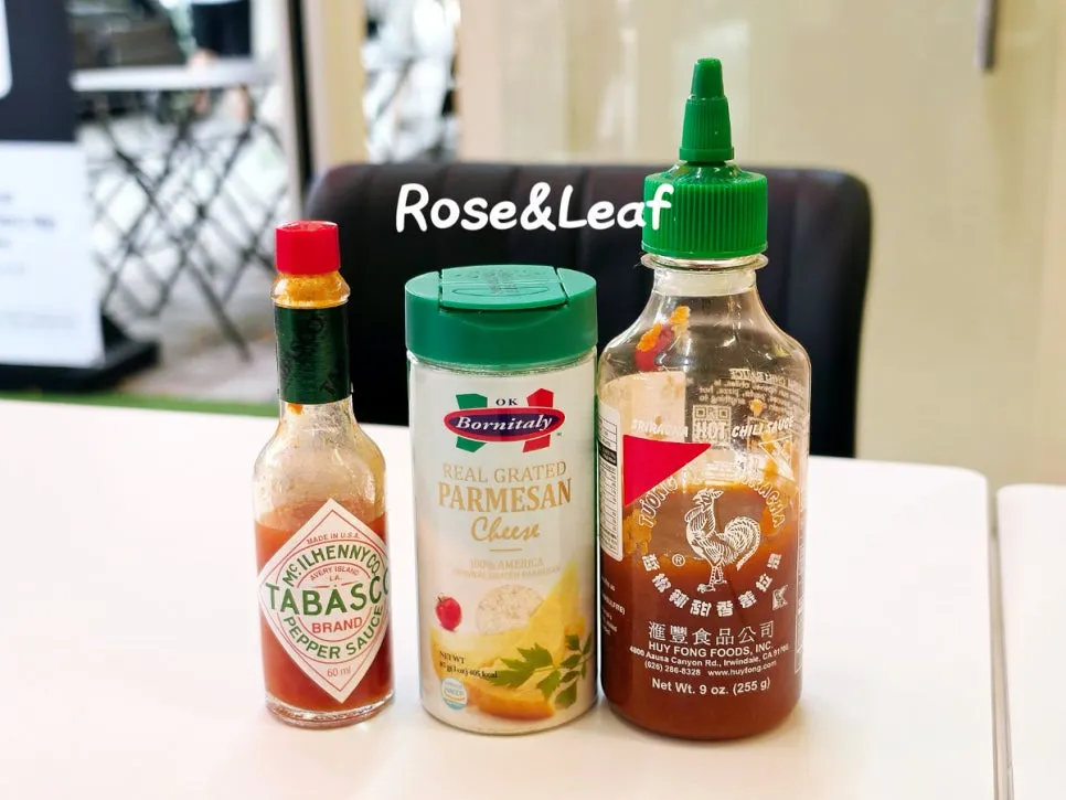 생맥주 탭이 보이는 로스터버거 카운터