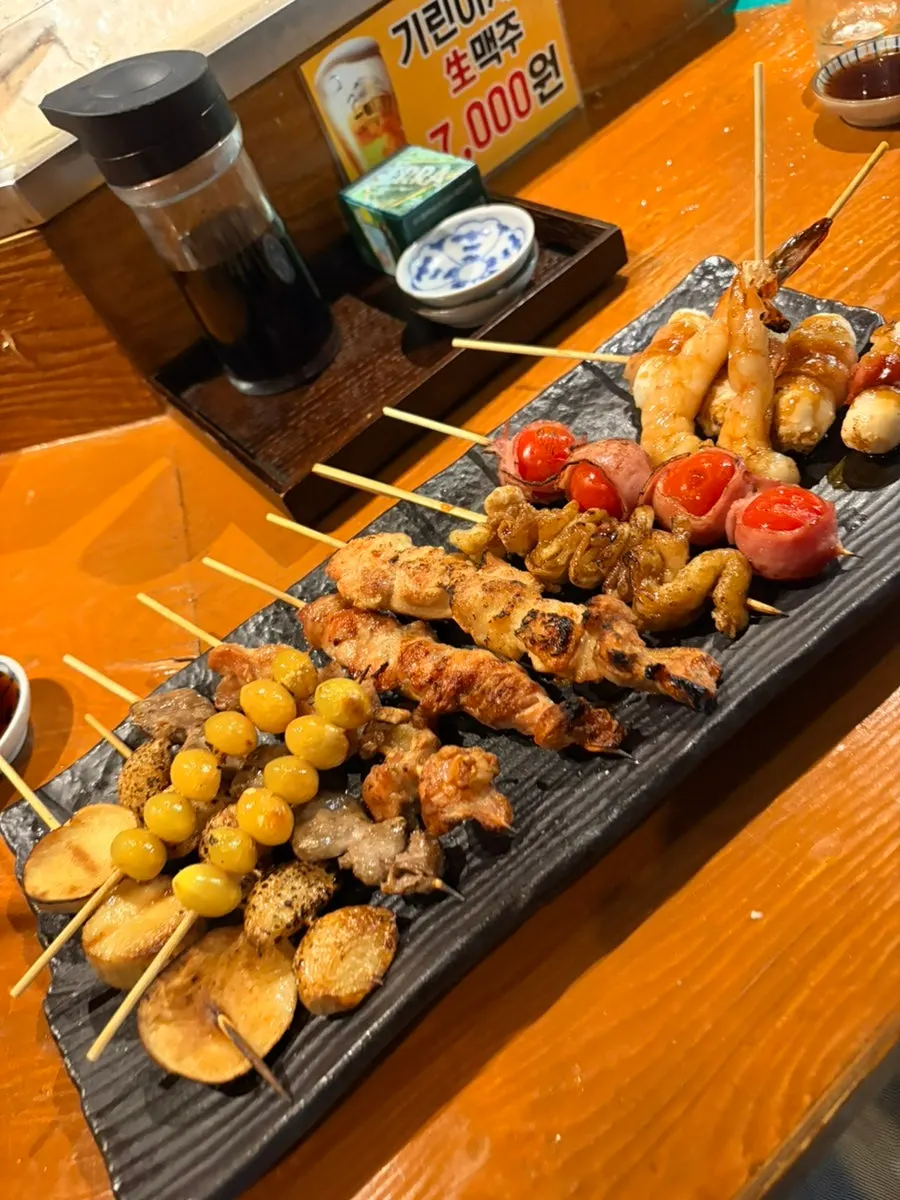 닭꼬치와 새우 꼬치
