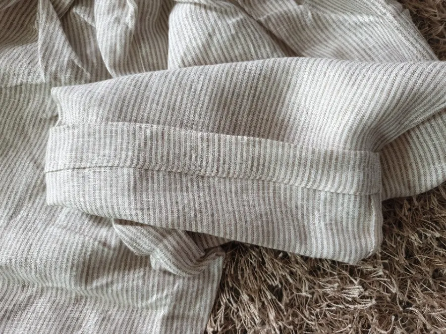 Linen overalls with wide pockets