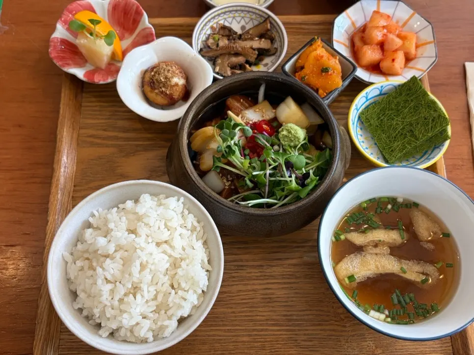 Table spread of the yuja salmon jang set