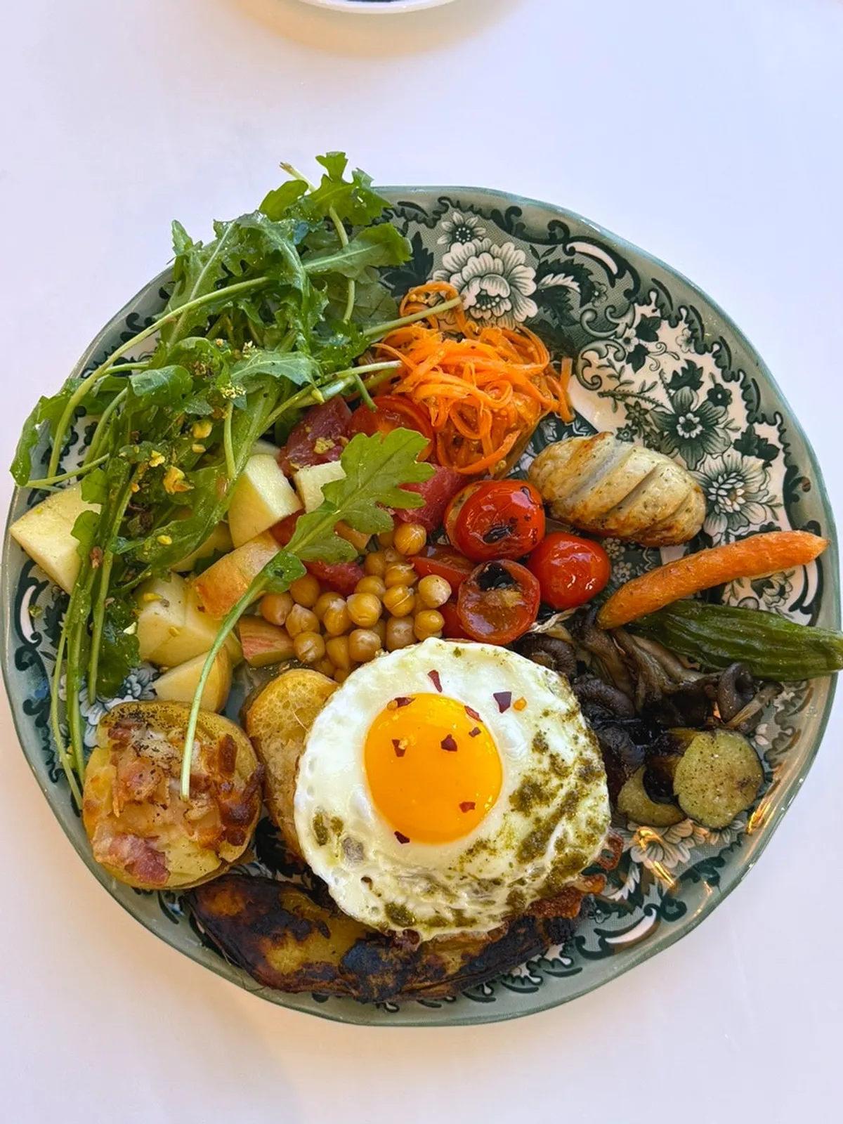 A full plate of Rollmi's House Breakfast Plate