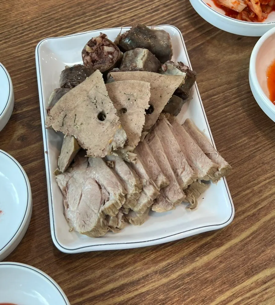 Clear blood sausage soup set meal ordered on the revisit