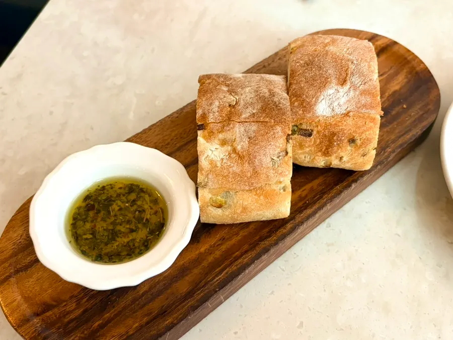 Handmade pre-meal bread at Romaok Dogok