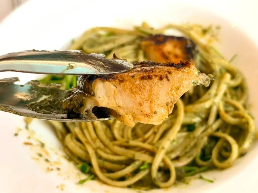 Lifting the linguine noodles of the abalone gonad pasta