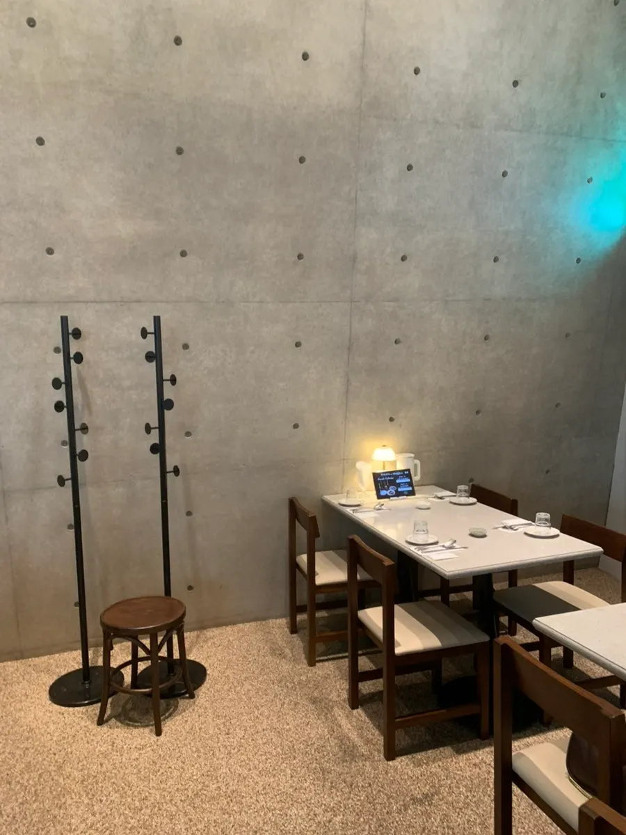 Other seating besides the signature table
