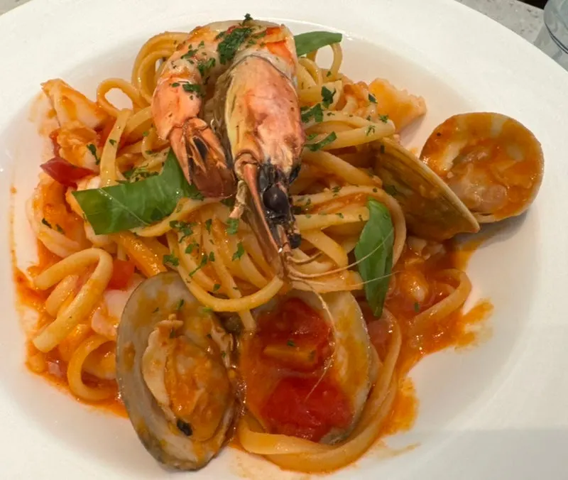 Napoli Mare pomodoro pasta in tomato sauce