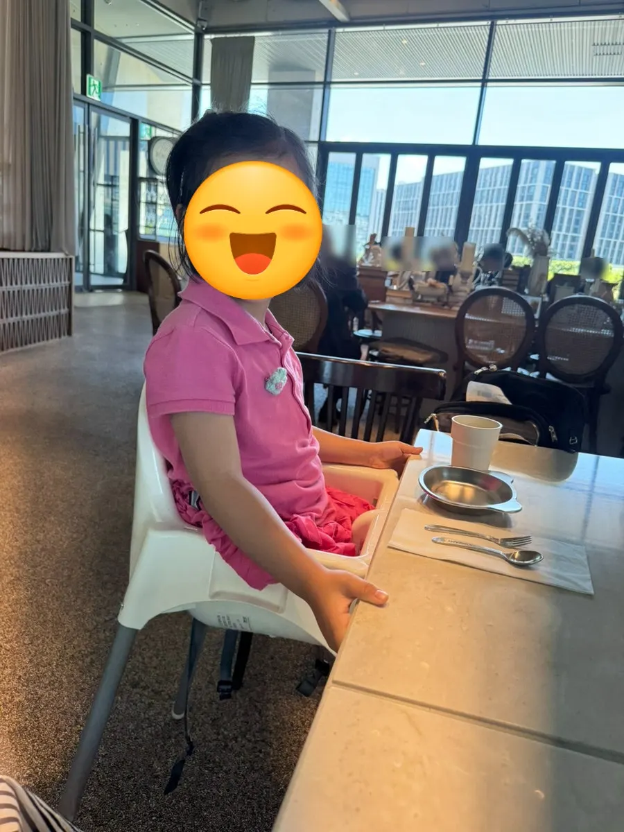 High chair provided at Romaok Magok