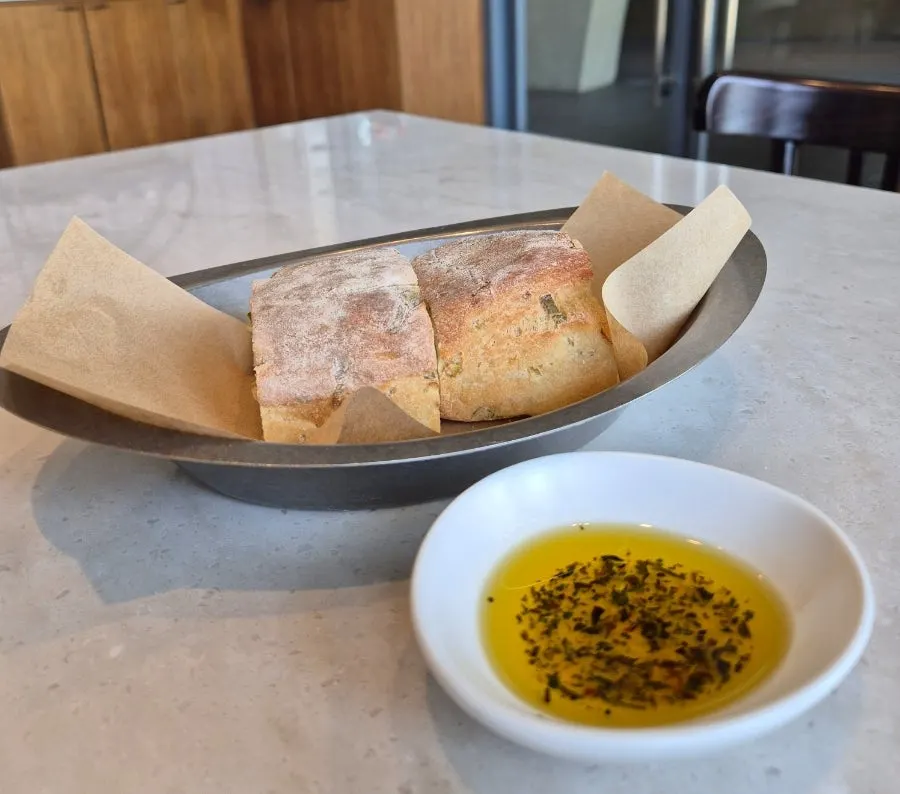 Balsamic olive oil with the pre-meal bread