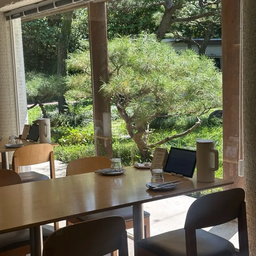 Seating area with Han River view at Romaok Riverside