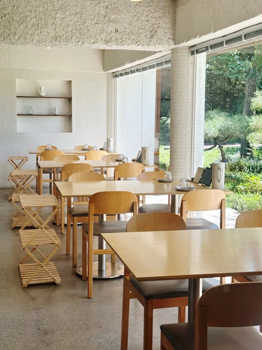 Interior of Romaok Riverside with the Han River visible through the window