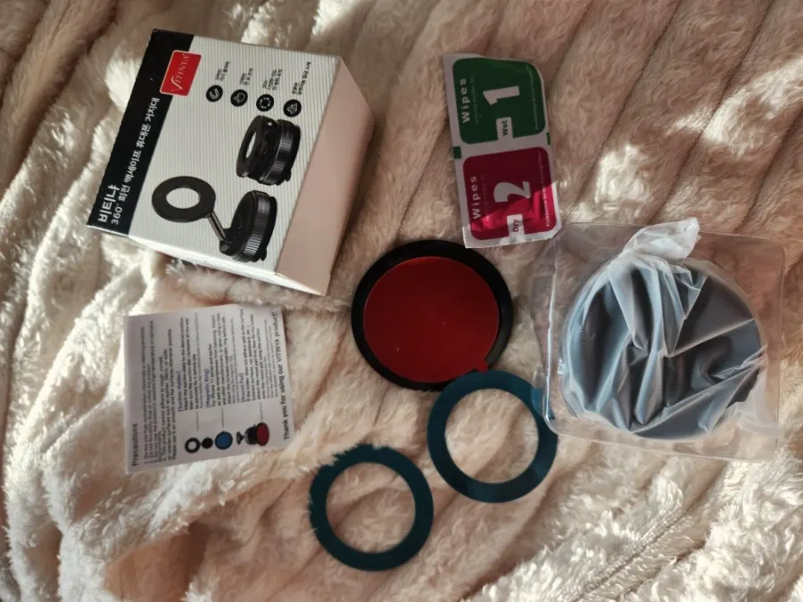 MagSafe mount package and components